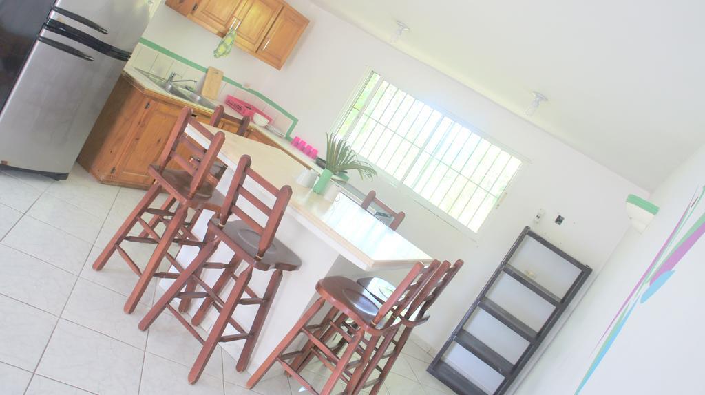 Hummingbird Cabareteアパートホテル 部屋 写真